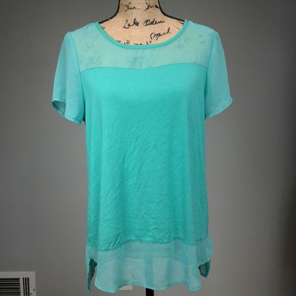 Vince Camuto Tops - Vince Camuto sheer seafoam green blouse L